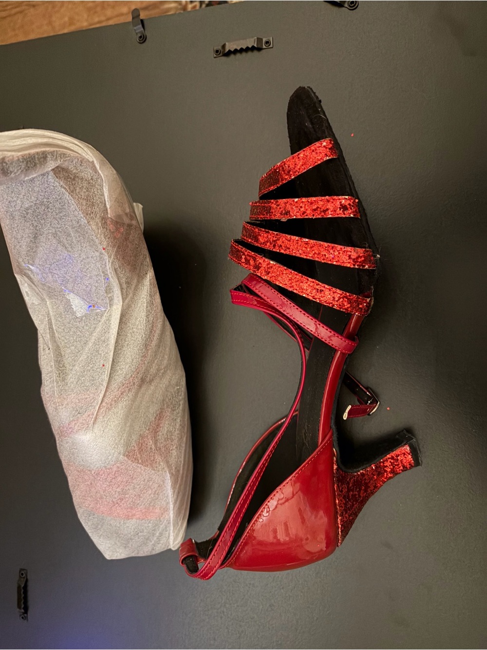 Very FIne red ballroom shoes - Picture 2 of 4